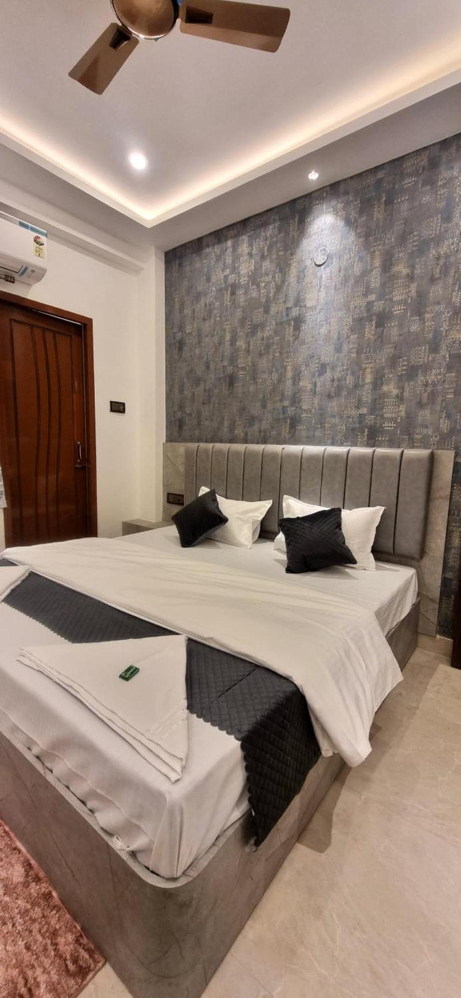 Mm Grand Hotel Váránaszi Kültér fotó